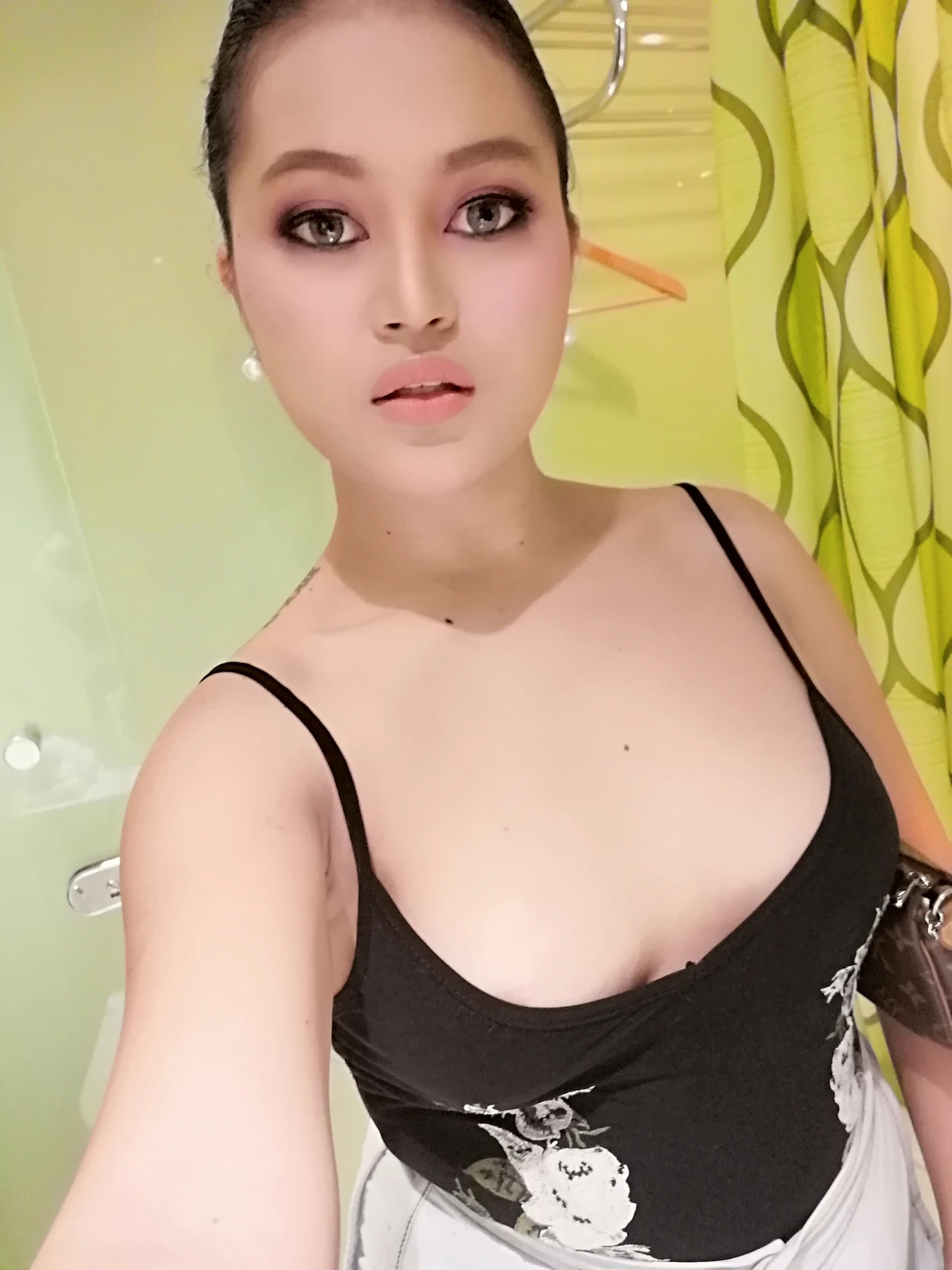 Pure filipina – escort in Hong Kong — 5 / 9