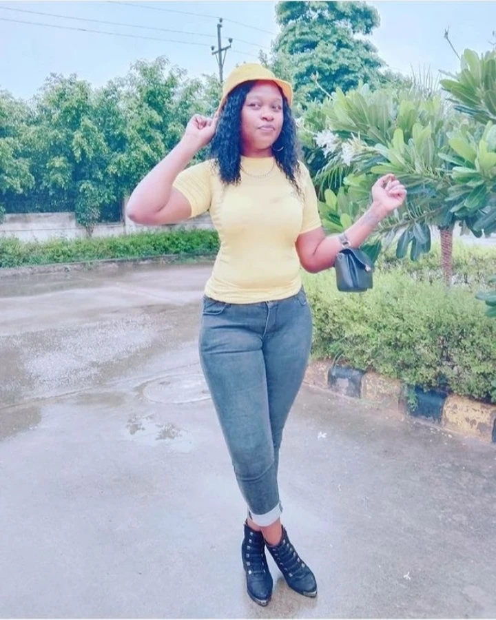 Berry – Algerian escort in Gurgaon — 6 / 11