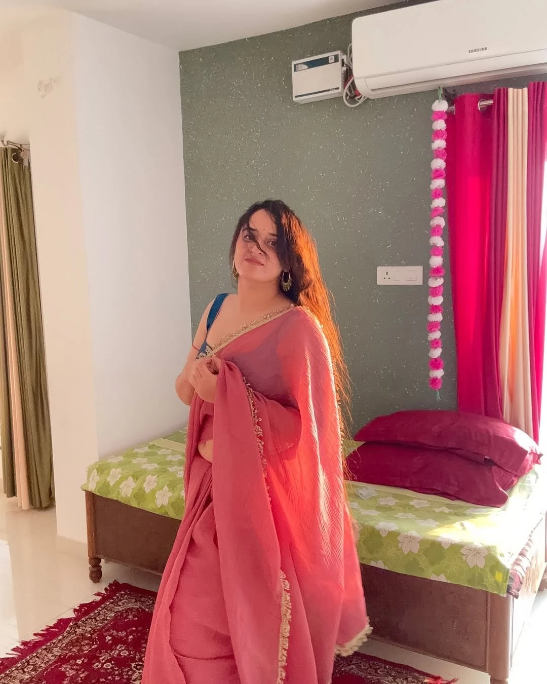 Bhagyashree – Indian escort in Chennai — 1 / 3