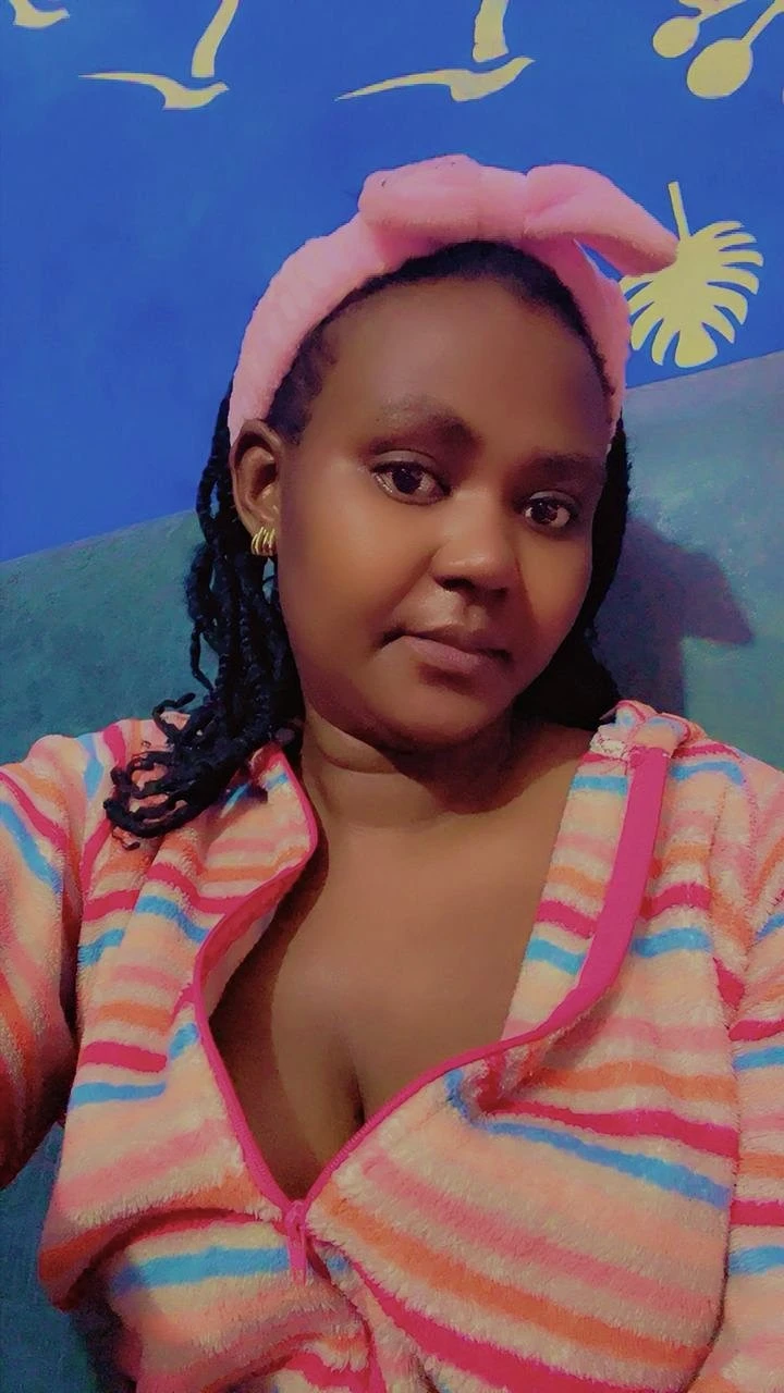 Melissa From Noida sector 49 – Ugandan escort in Faridabad — 4 / 5