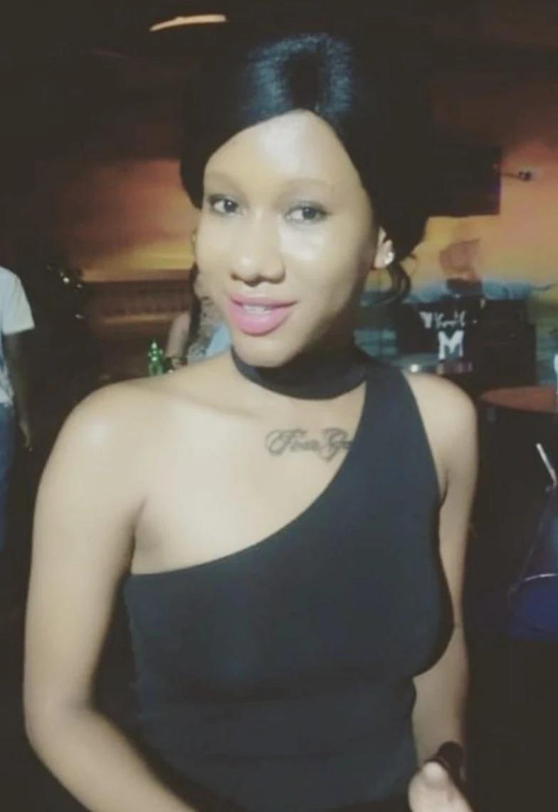 Aris – South African escort in Bangalore — 1 / 3