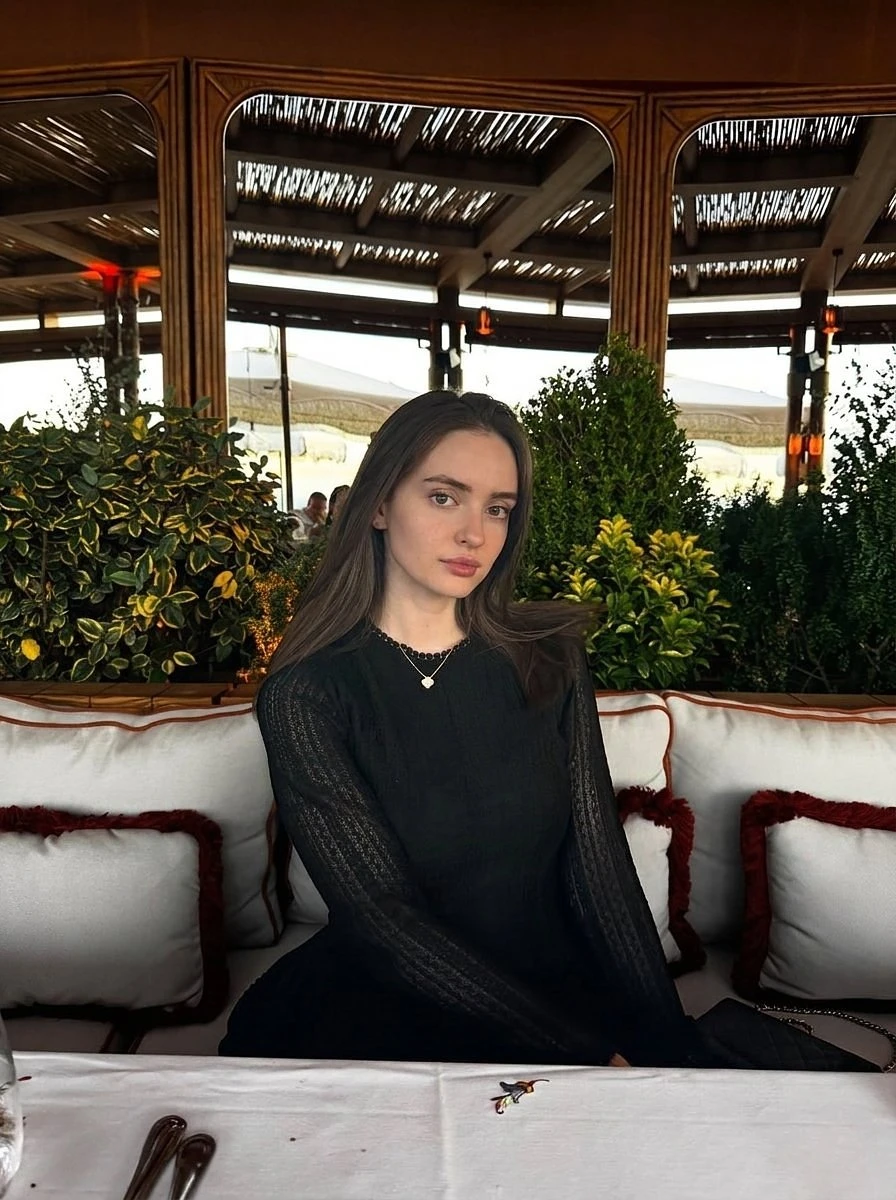 Ariana Anal Addict – Russian escort in Hong Kong — 6 / 7
