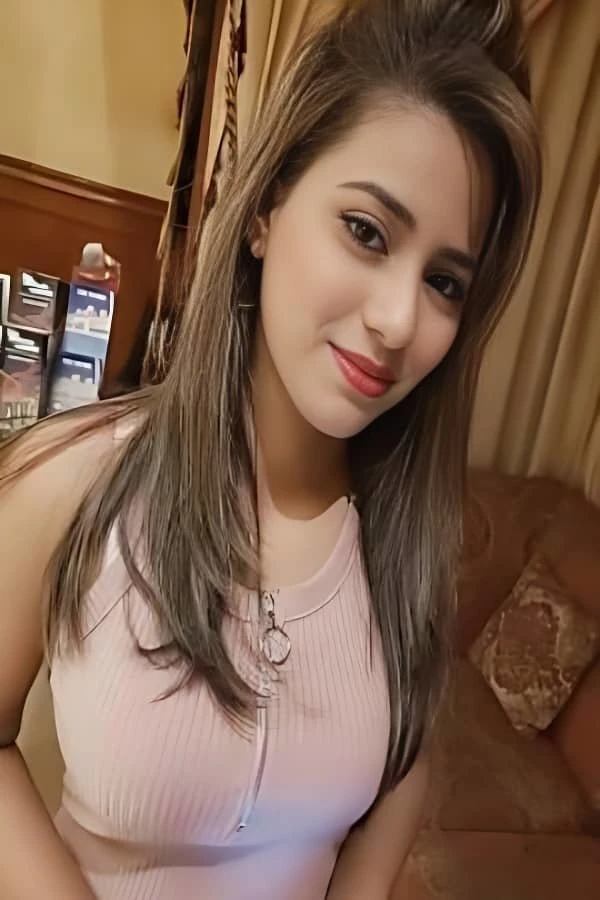 Priya – Indian escort in Bangalore — 2 / 3