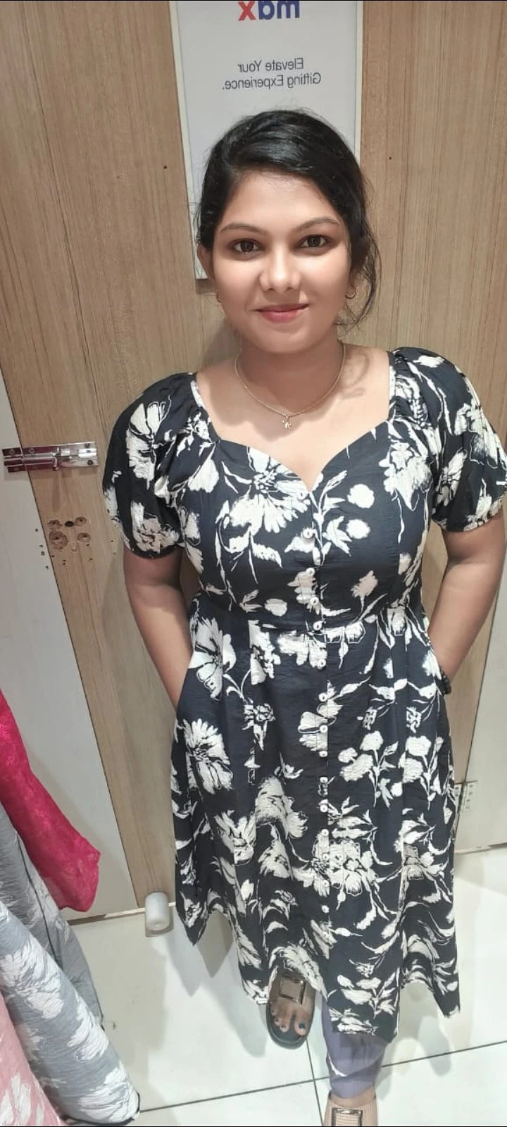 Tamil and Kerala Young Girls Doorstep – Indian escort in Chennai — 3 / 8