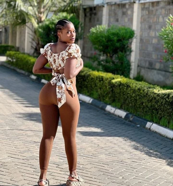 Lin – South African escort in Chandigarh — 3 / 4