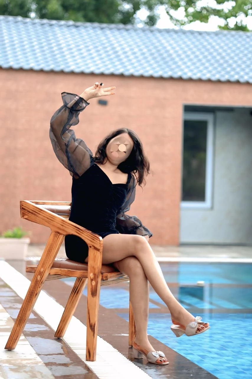 Hot Wife Kavita Singh – Indian escort in Ahmedabad — 5 / 17