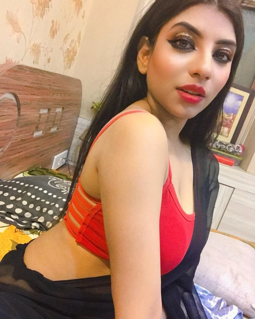 Lisana Priya – Indian escort in Bangalore — 5 / 12