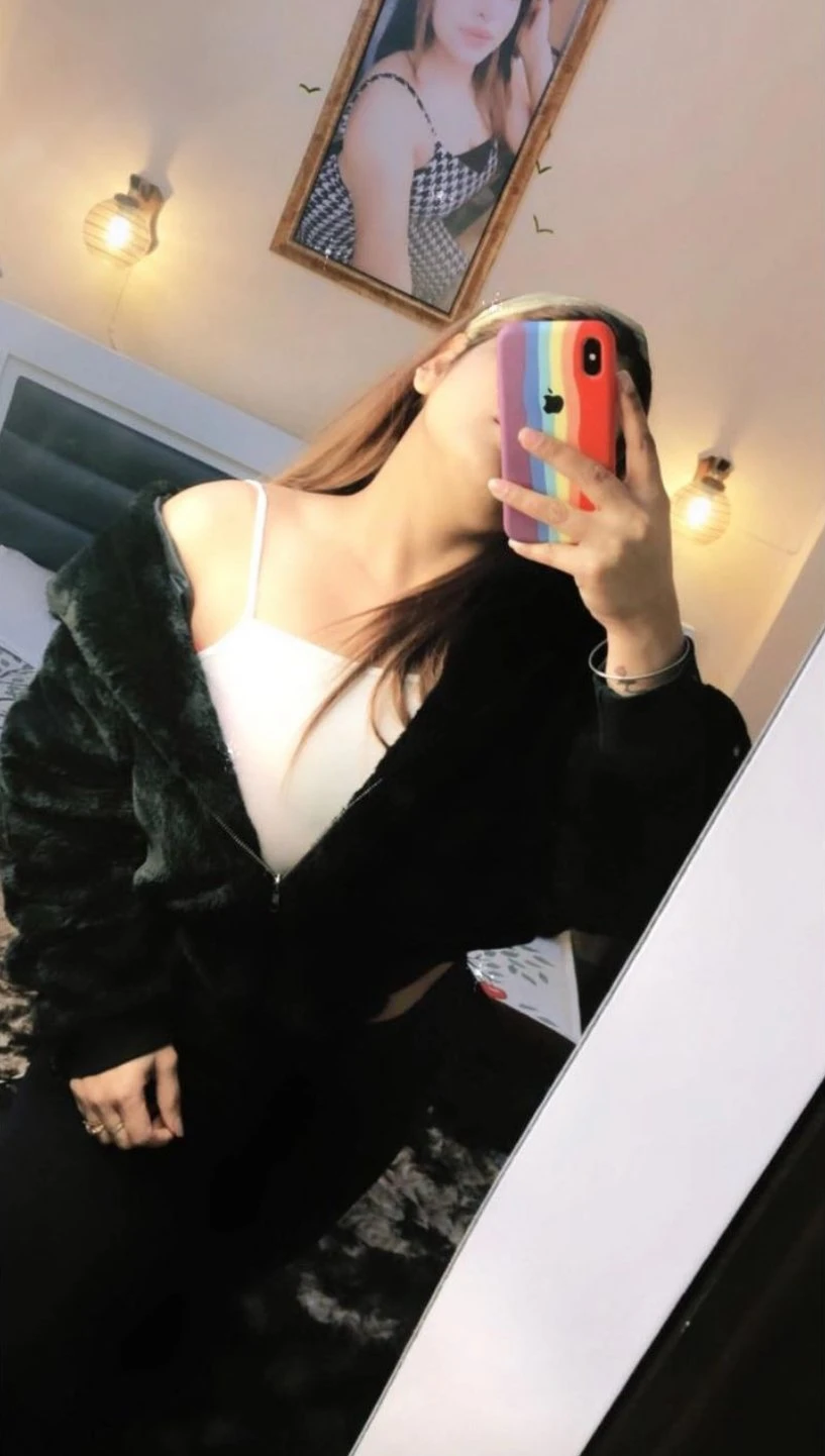 Diya – Indian escort in Bangalore — 3 / 4
