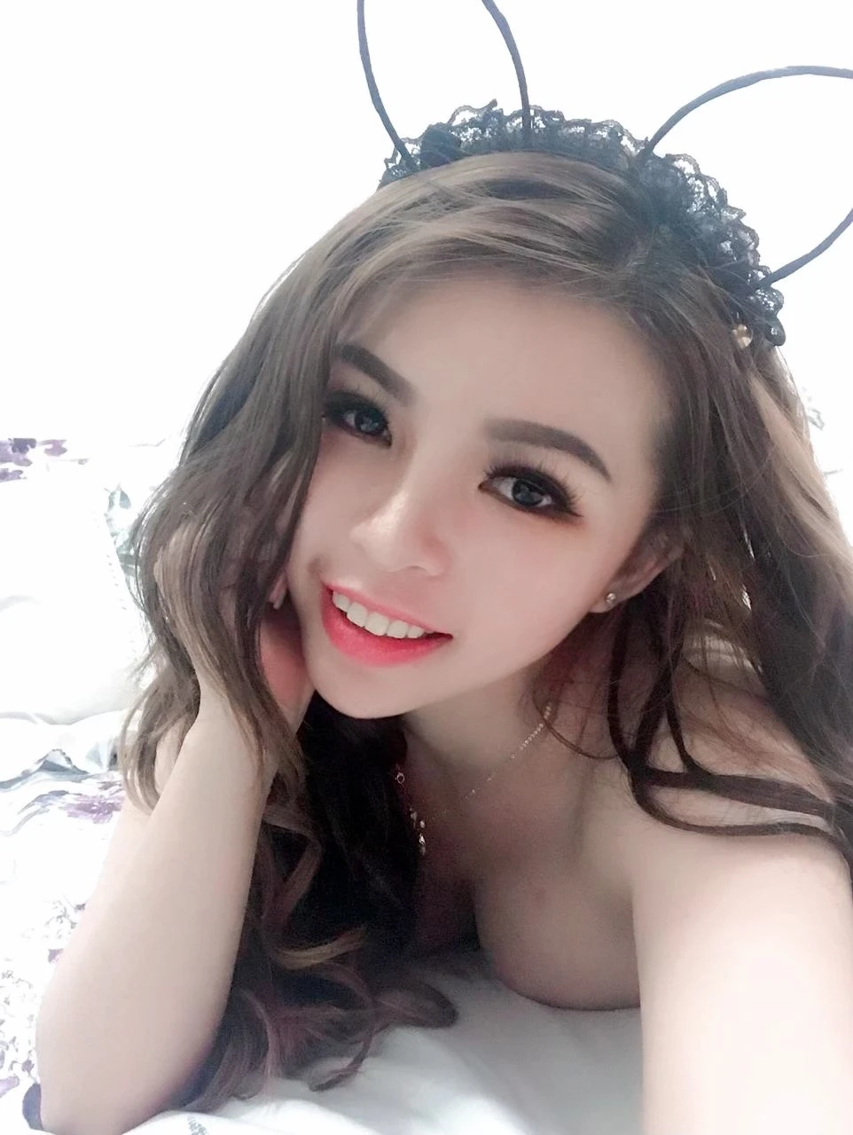 Hot and Sexy – Vietnamese escort in Hong Kong — 5 / 19