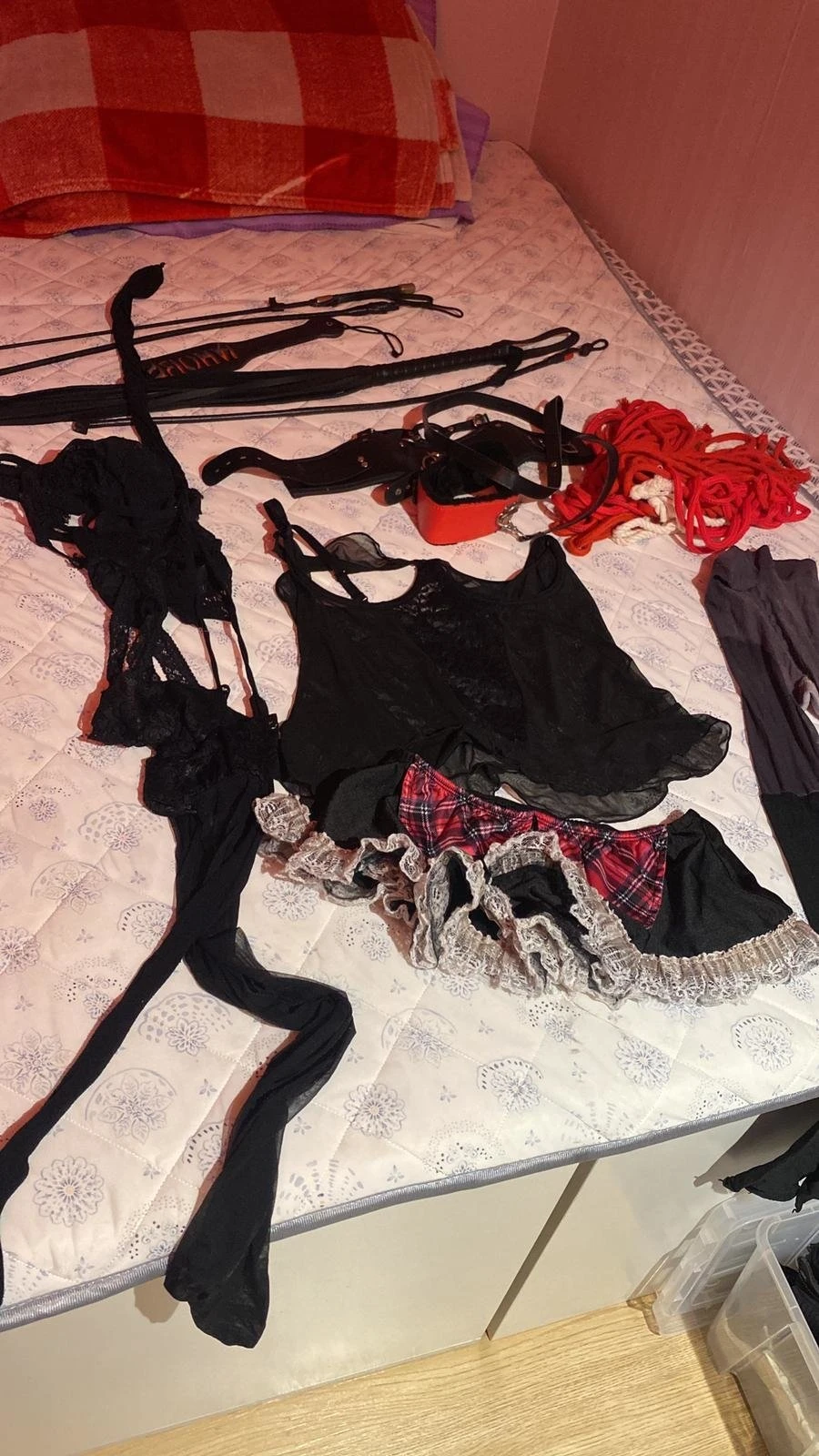 Strap on Lady Ella – Filipino dominatrix in Hong Kong — 6 / 8