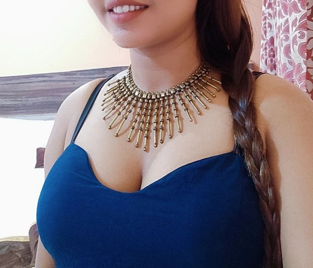 Independent Girl Only for Real Meet – Indian escort in Bangalore — 4 / 5