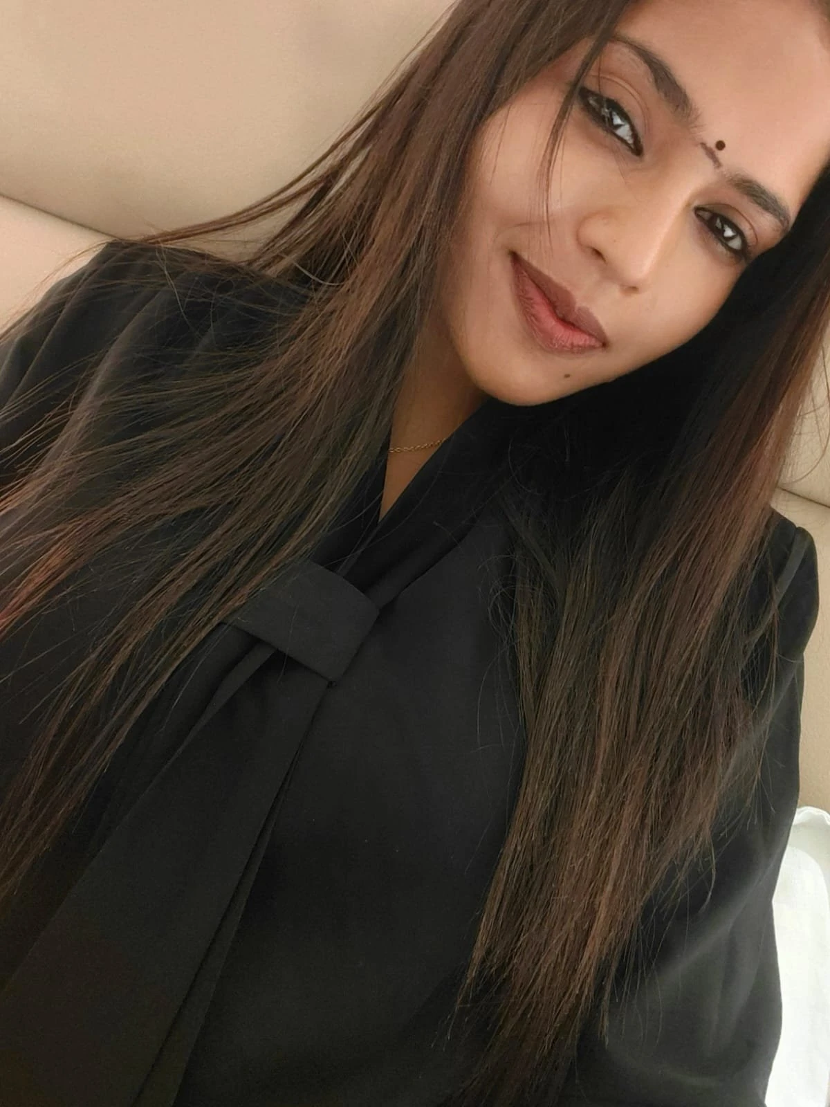 Arti patel – Indian escort in Ahmedabad — 4 / 7