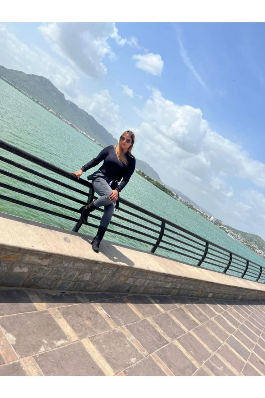 Sabby – Indian escort in Candolim, Goa — 2 / 5