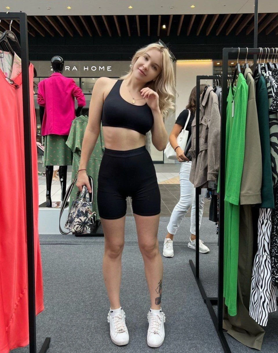 Melissa @exotichongkong – Russian escort in Hong Kong — 4 / 5