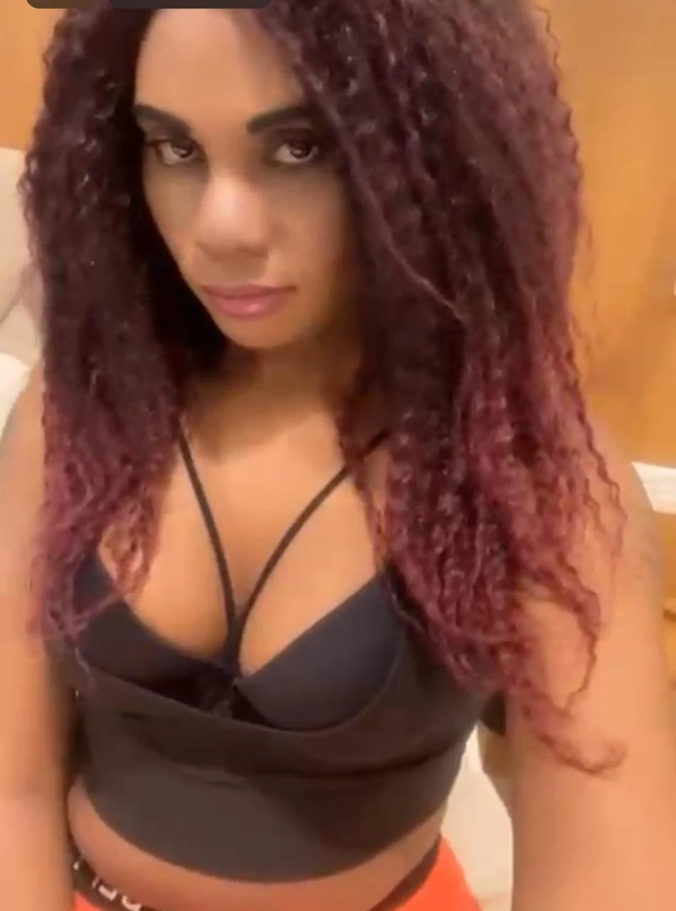 Hot Slim Sexy Ella in Town – Jamaican escort in Bangalore — 4 / 10