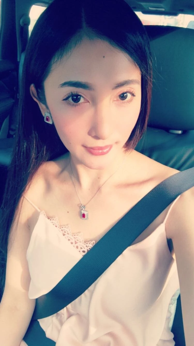 Inah Yahyah – American escort in Hong Kong — 8 / 19