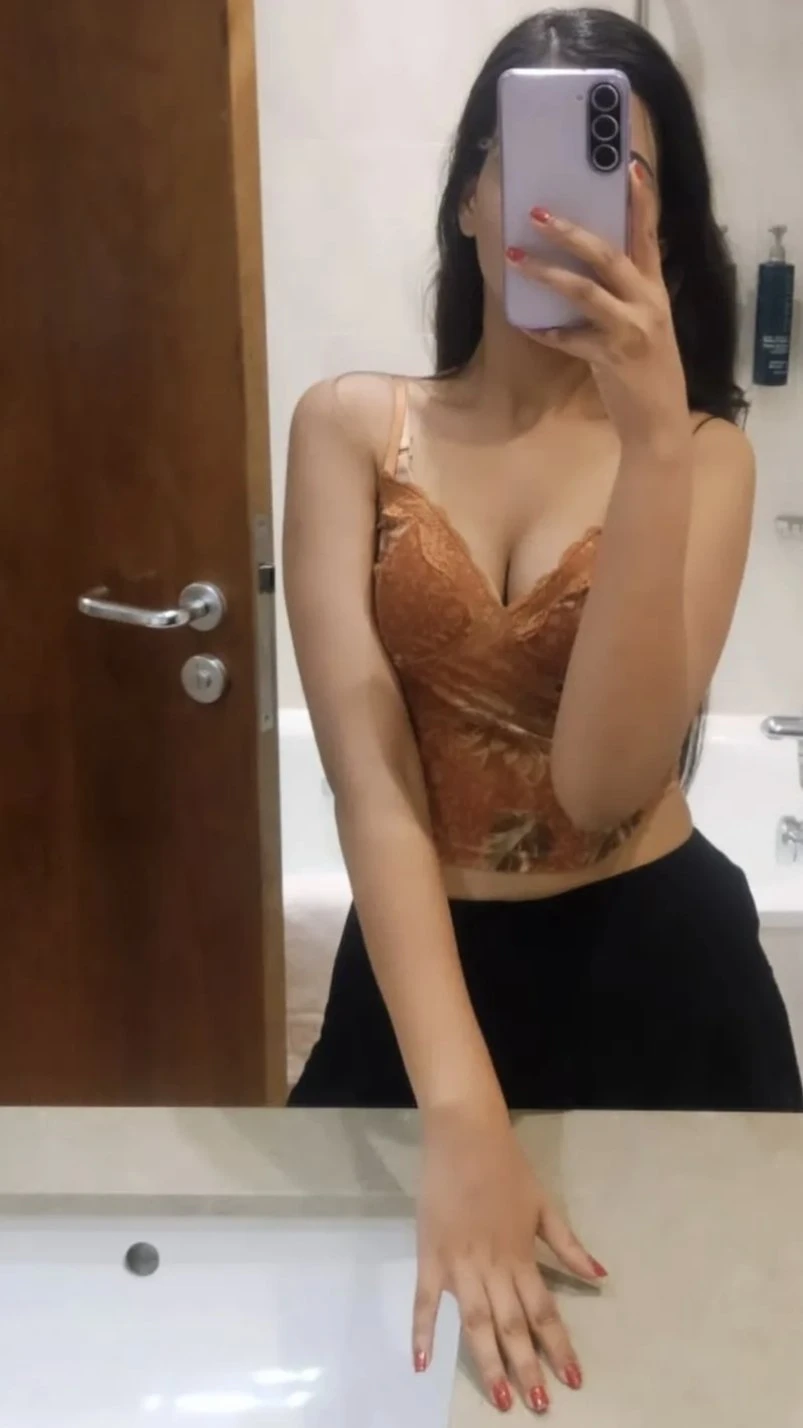 Meet or cam show – Indian escort in Bangalore — 2 / 5