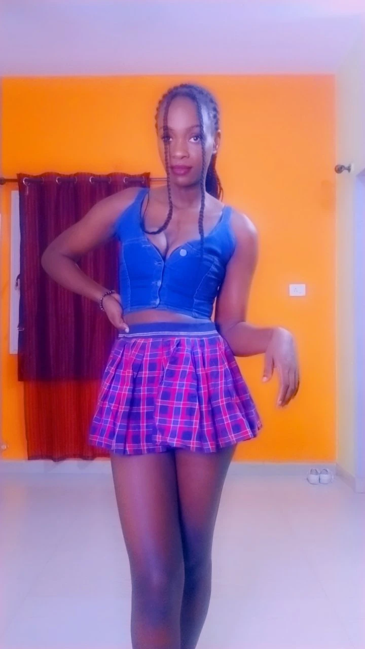Tesi – Central African escort in Bangalore — 3 / 6