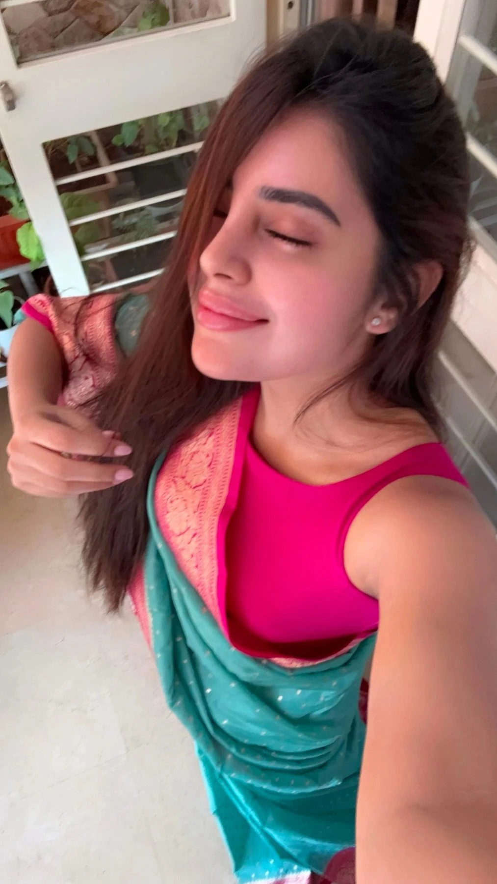 Ruchi Sharma – Indian escort in Bangalore — 2 / 4