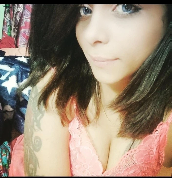 Isha – Indian escort in Candolim, Goa — 3 / 7