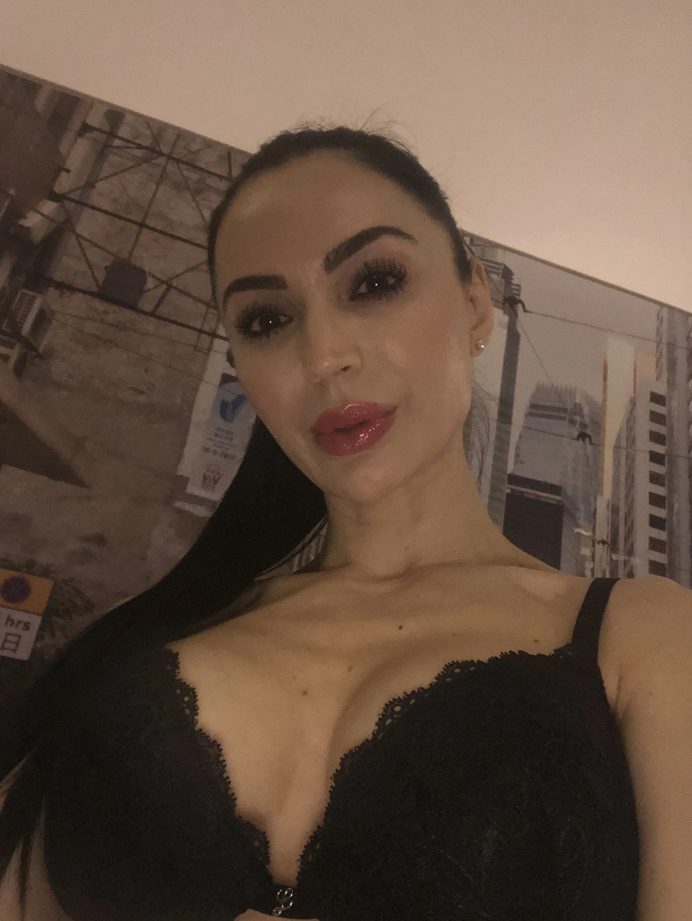 Monika – Croatian escort in Hong Kong — 15 / 17