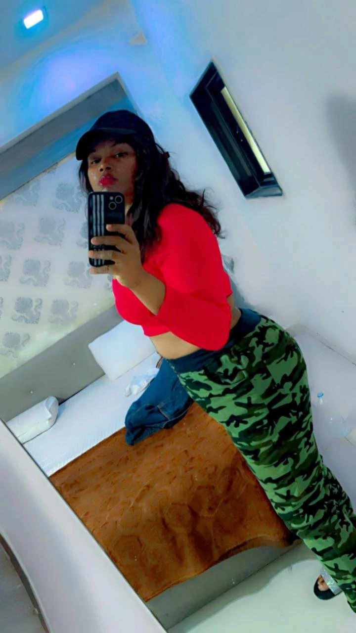 Angel Bae – Burkinabe escort in Ahmedabad — 3 / 4