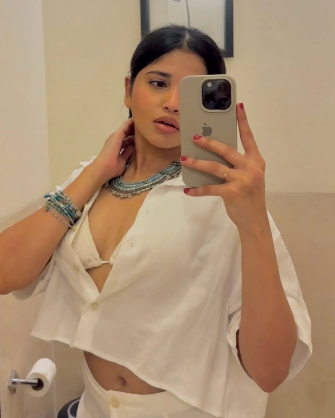 Teena Patel – Indian escort in Candolim, Goa — 2 / 4