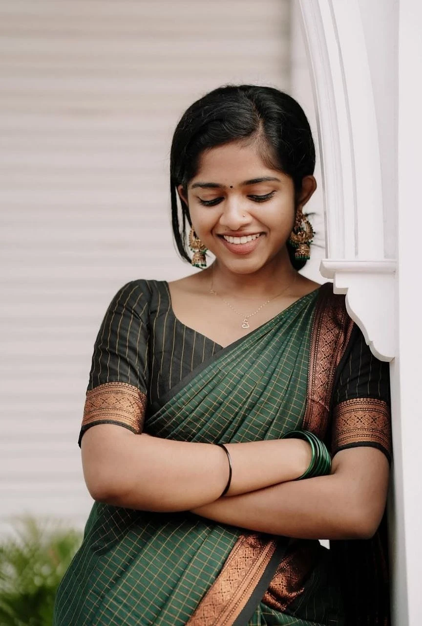 ꧁༒Mohini 🦋(Meet & Cam)༒꧂, Escorts – Indian escort in Chennai — 2 / 5