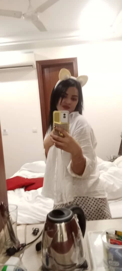 Mikhail – Russian escort in Gurgaon — 9 / 11