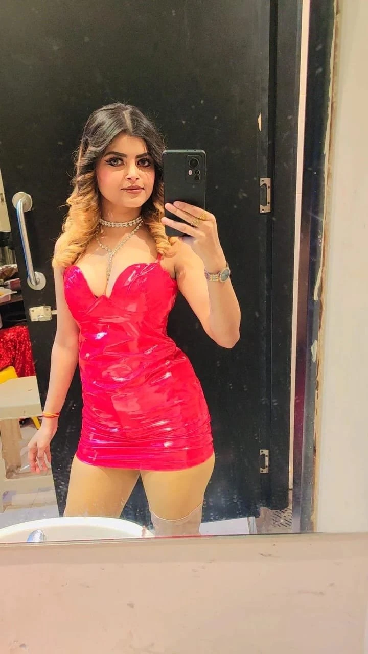 Kavya Best in Gfe – Indian escort in Bangalore — 2 / 3