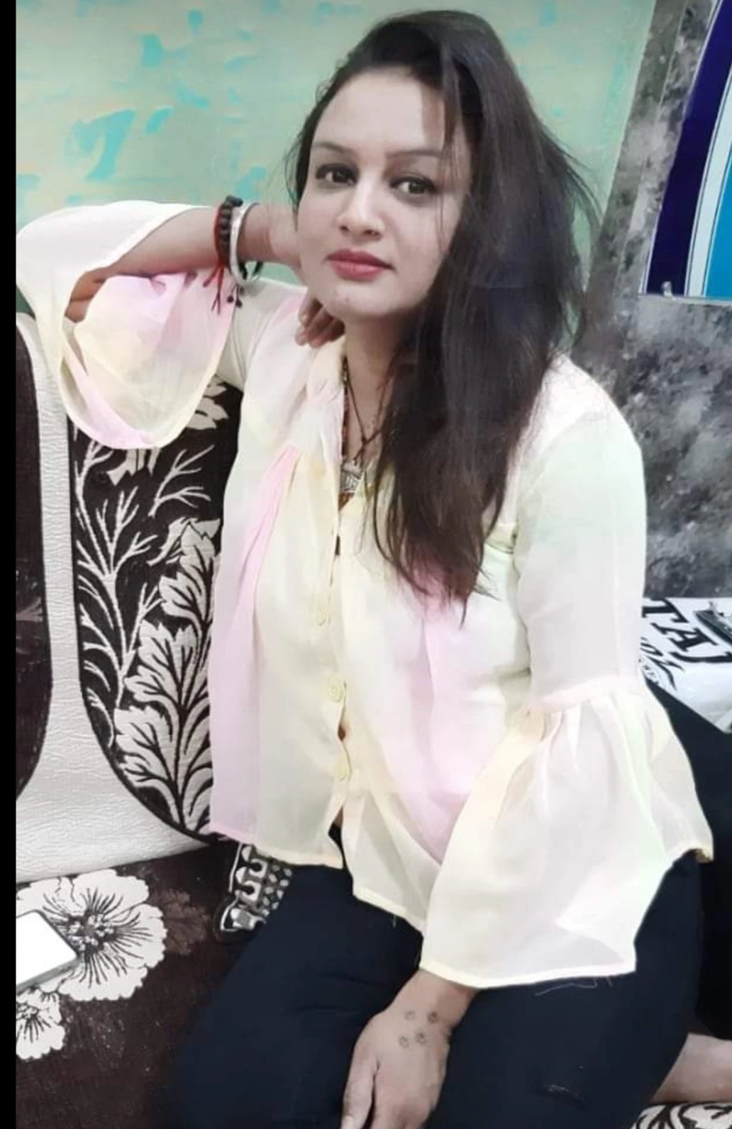 Naina Patel – Indian masseuse in Ahmedabad — 3 / 4