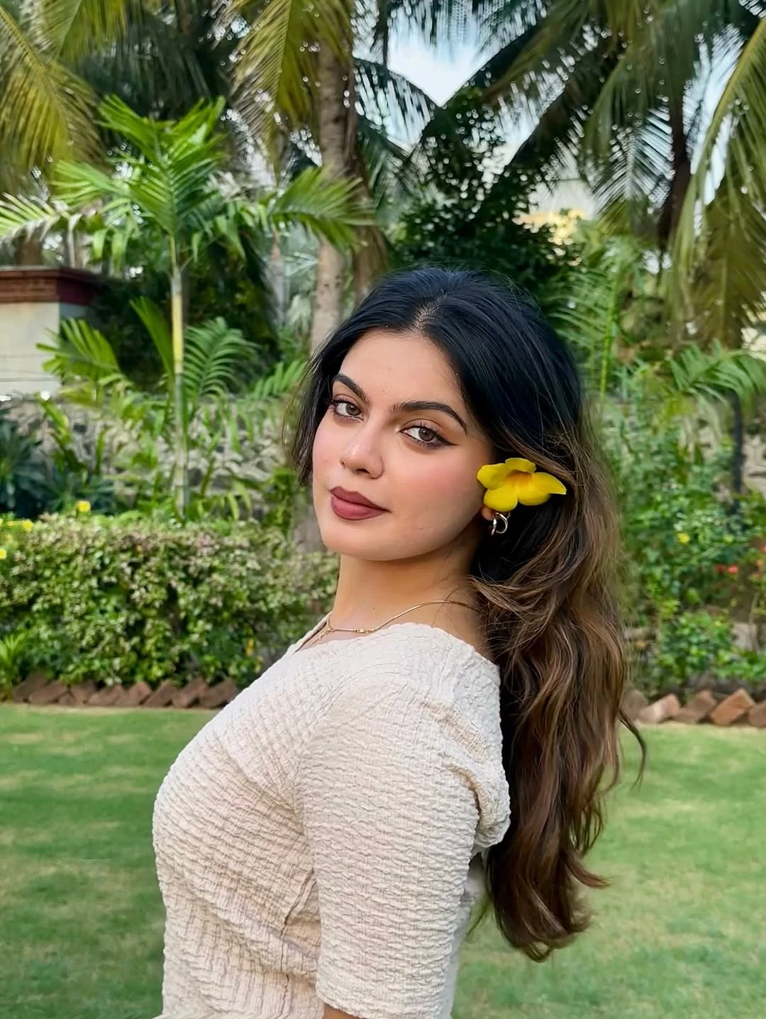 Anushka – Indian escort in Ahmedabad — 2 / 5