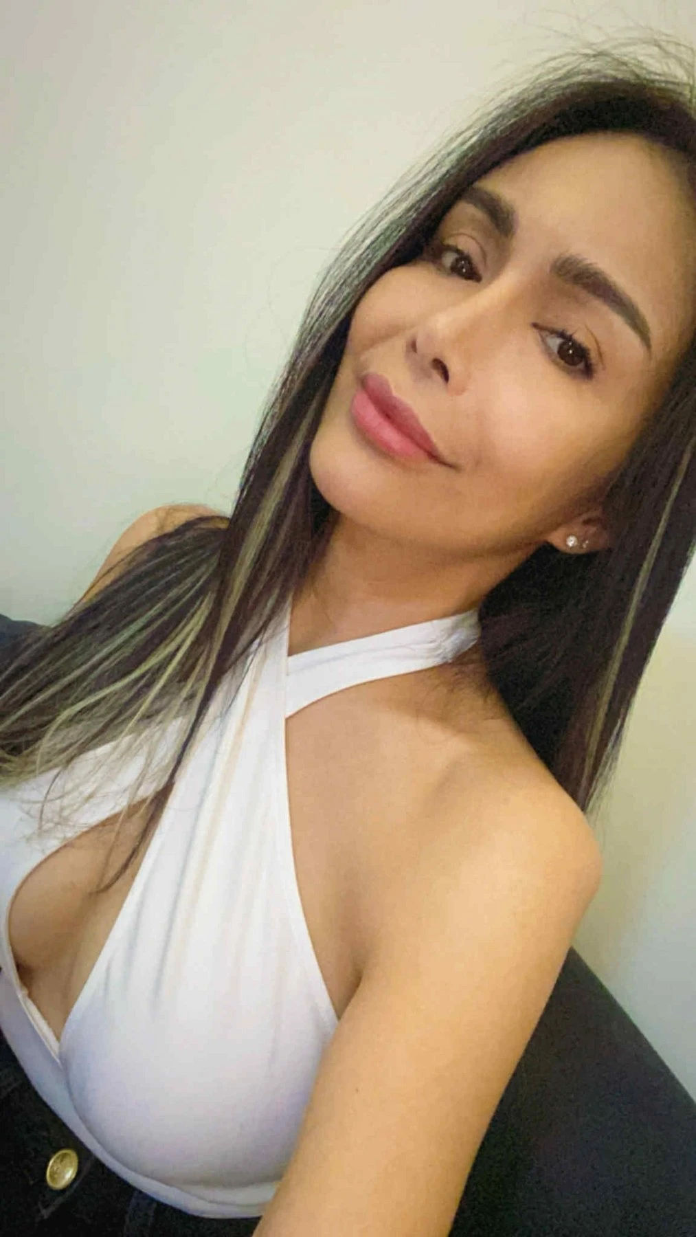 Party Girl Pam just arrived in Hong Kong – Filipino escort in Hong Kong — 4 / 8