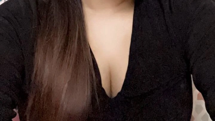 Simran – Indian companion in Bangalore — 2 / 3