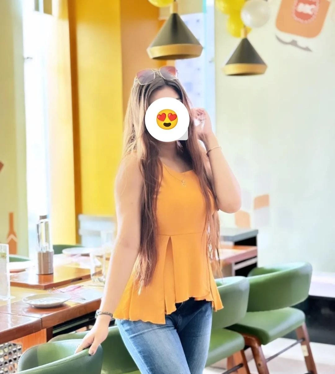 Ishika for Real Meet and Cam Session – Indian escort in Bangalore — 4 / 5