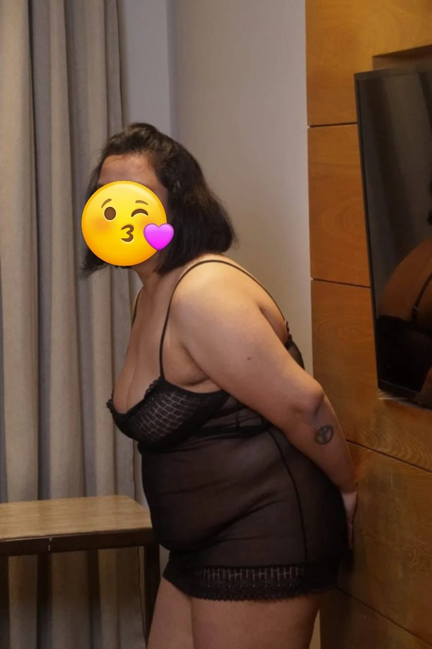 Himani Taneja – Indian escort in Chandigarh — 2 / 3
