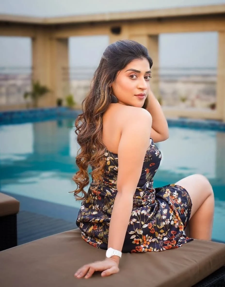 Saniya Independent – Indian escort in Candolim, Goa — 5 / 6