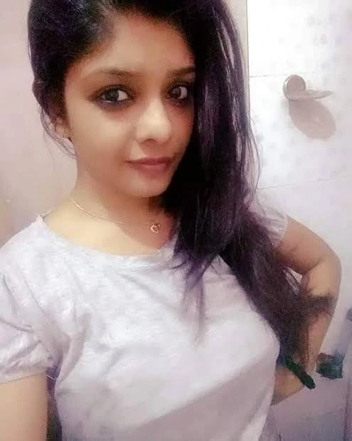 Ful Kumari – Indian escort in Bangalore — 2 / 3