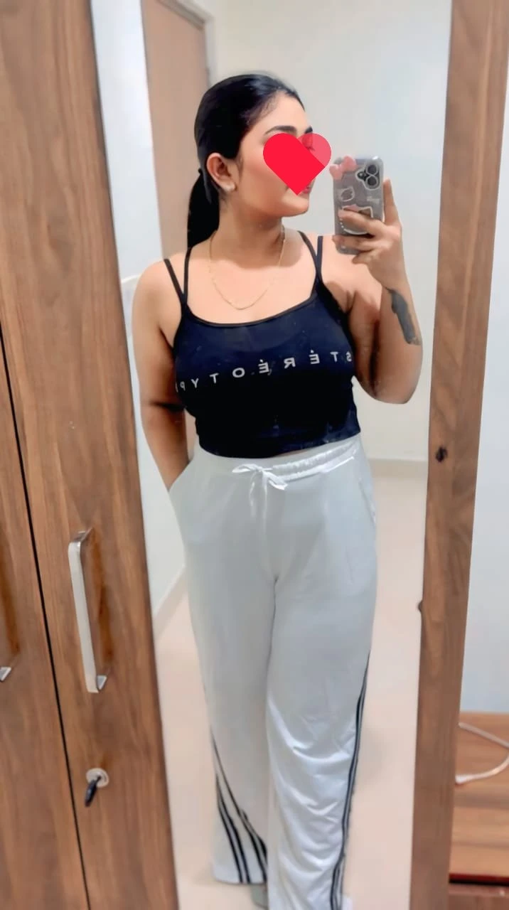 Diya Real Meet & Cam Show – Indian escort in Chennai — 4 / 8