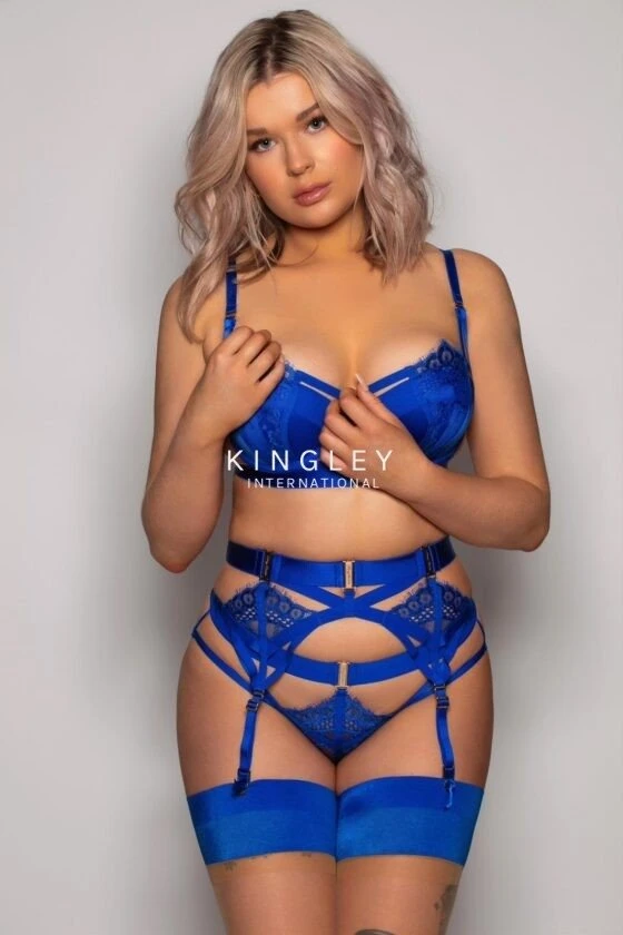 English Fay Tour 15-18 – British escort in Hong Kong — 4 / 5
