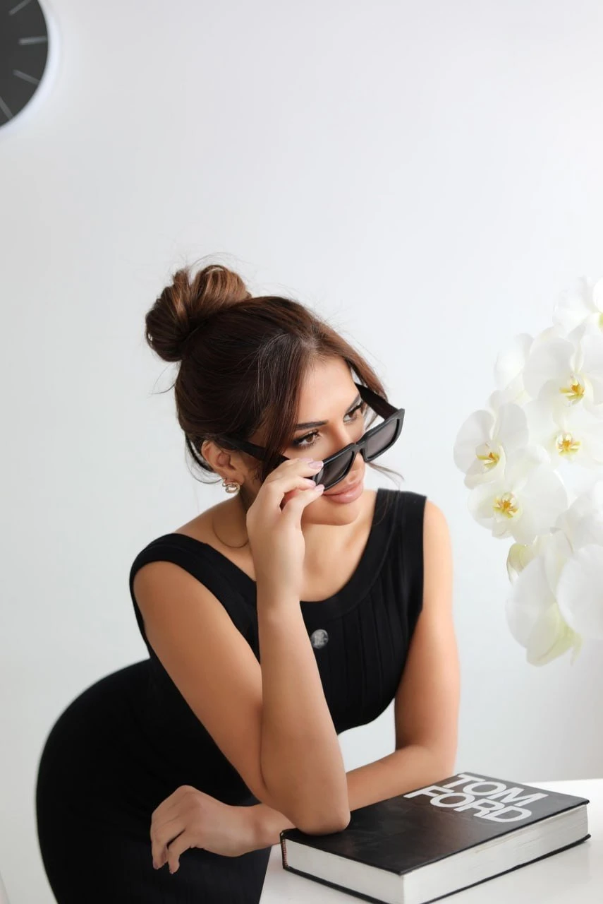 SARA Tail Titan – Colombian escort in Hong Kong — 7 / 9