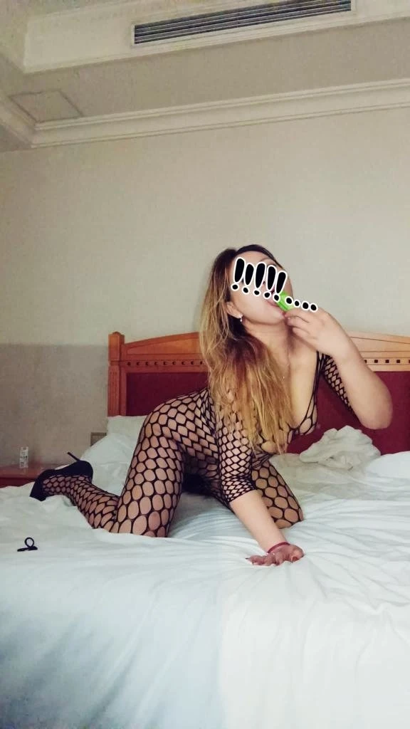 Ayya – Indonesian escort in Hong Kong — 2 / 7