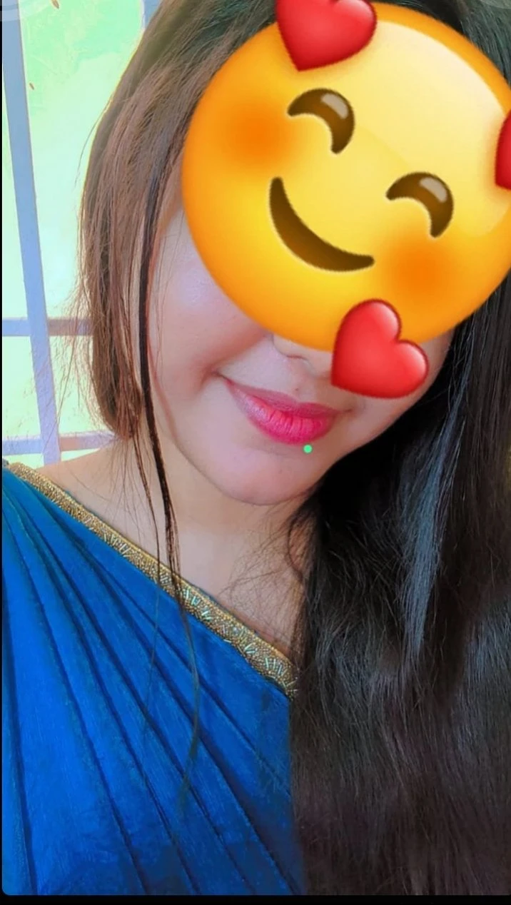 Divya – Indian escort in Coimbatore — 3 / 6
