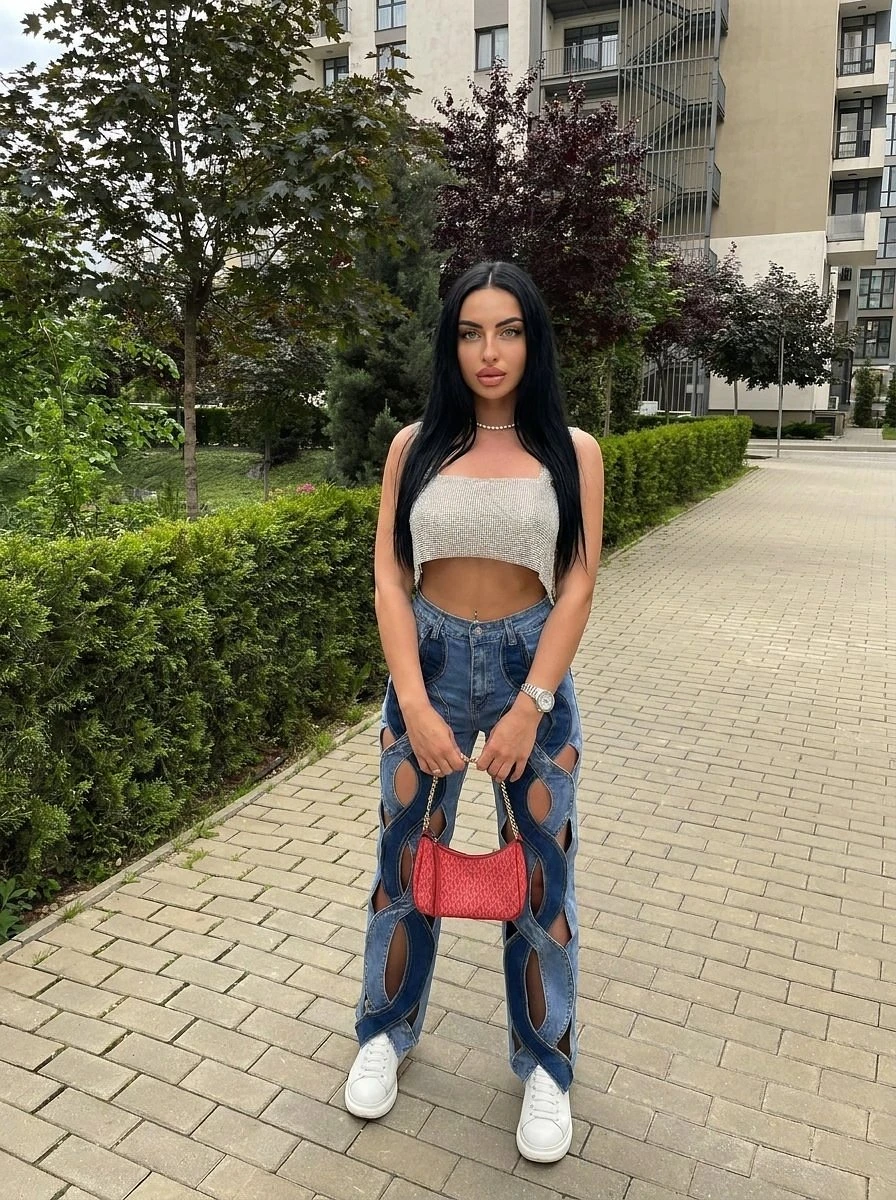 Evie Soft Mouth Addict – Ukrainian escort in Hong Kong — 6 / 7