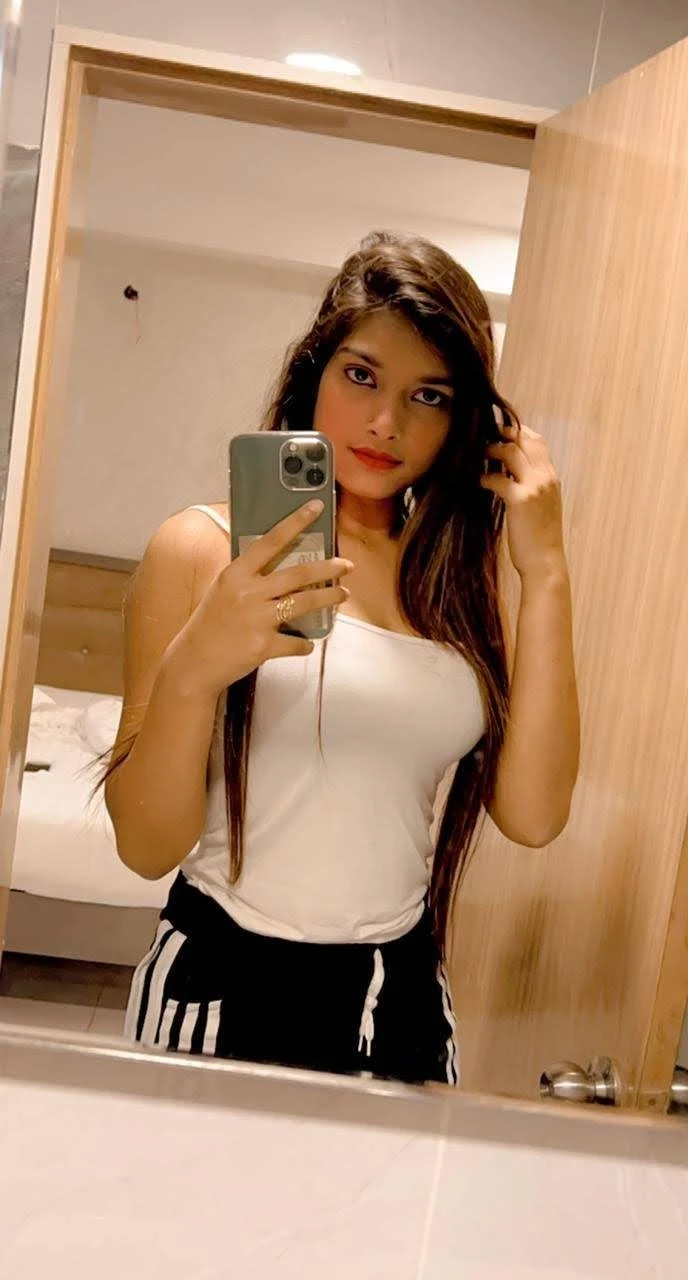 Ruhi – Indian escort in Coimbatore — 2 / 4