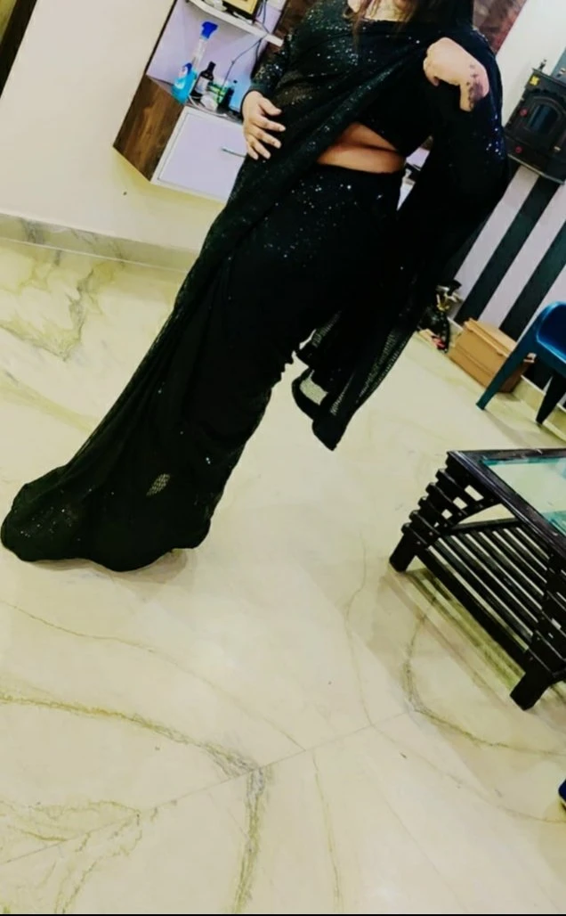 Hot Sonia Independent – Indian escort in Chennai — 3 / 13