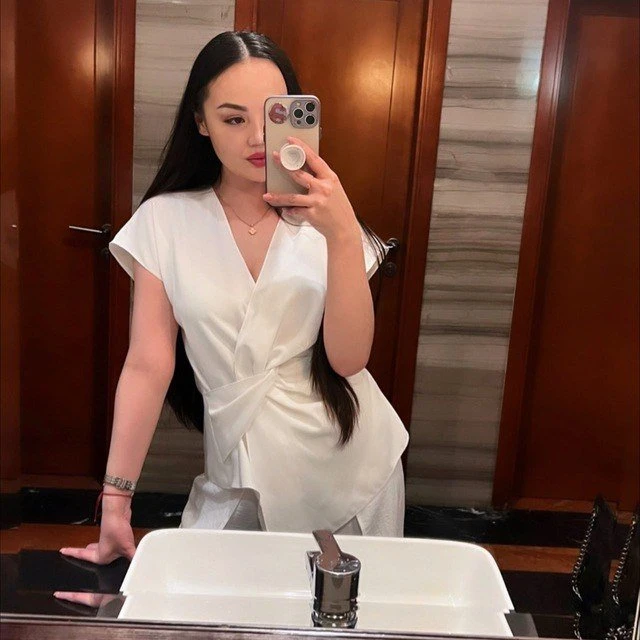 KAMILA Suck Star – Kazakhstani escort in Hong Kong — 4 / 9