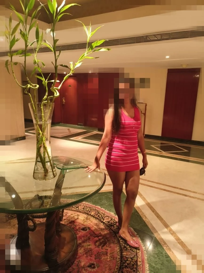 Kajal, Real Meet and Web Cam – Indian escort in Bangalore — 2 / 5