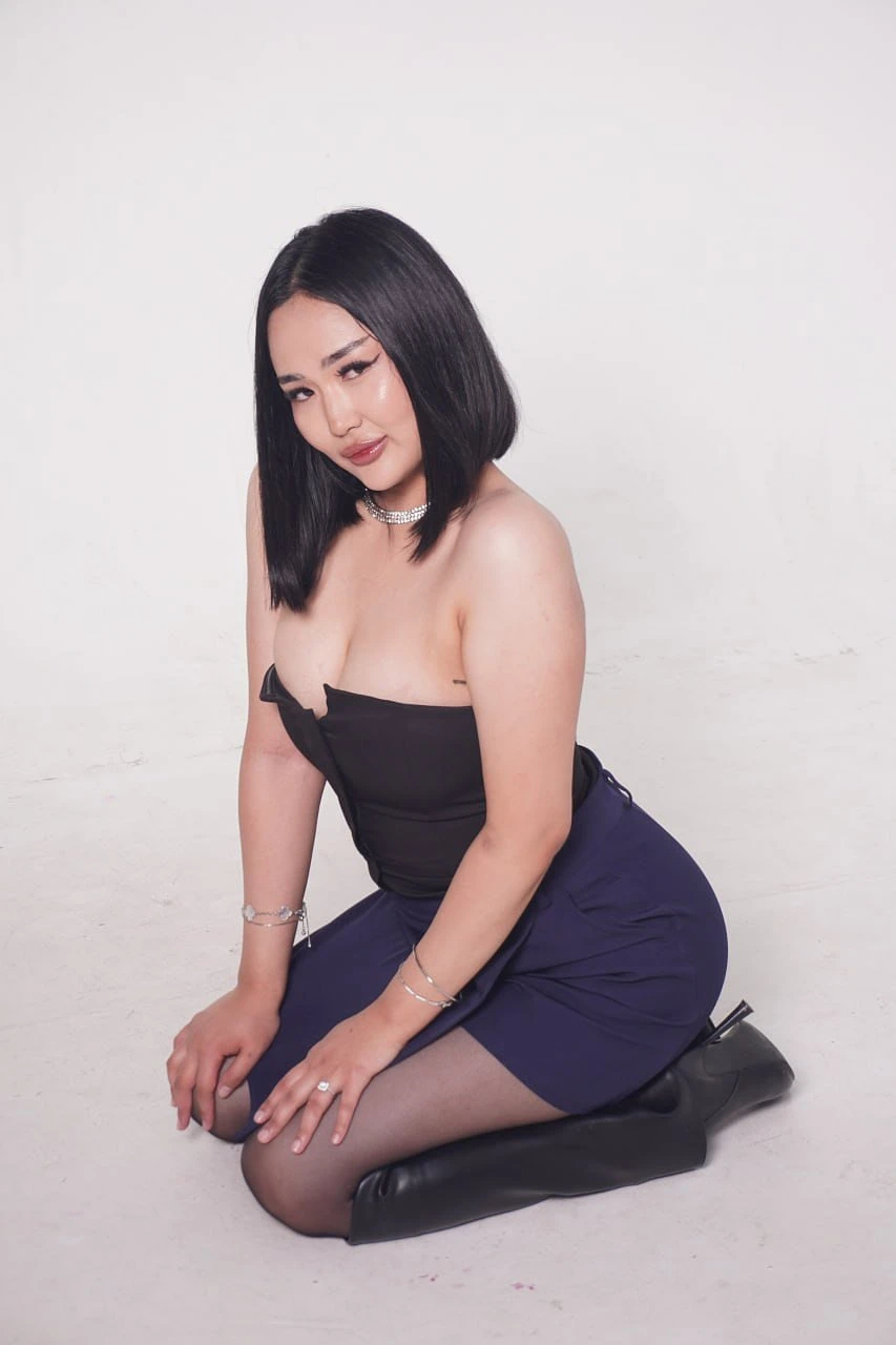 Meddi Forbidden Fruit – Kazakhstani escort in Hong Kong — 4 / 8