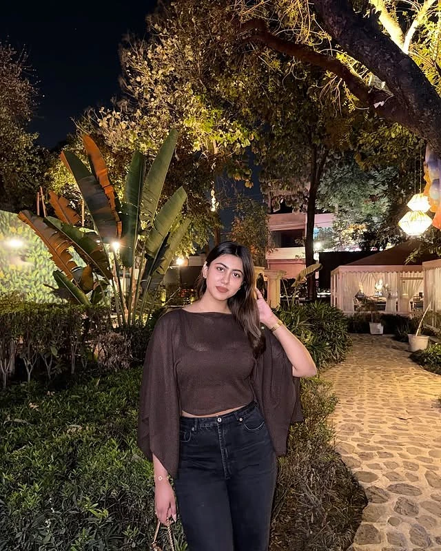 Tanvi – Indian escort in Coimbatore — 3 / 4